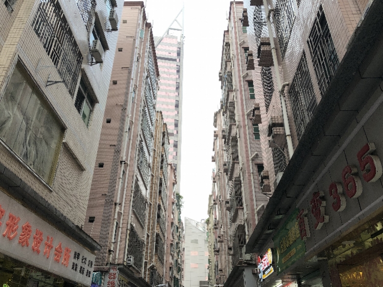 深圳蔡屋围旧改商铺面临清租租户：经济损失怎么补偿？社区回应