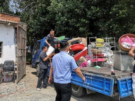 【霍邱法院】成功执行一起大型房屋腾退案件