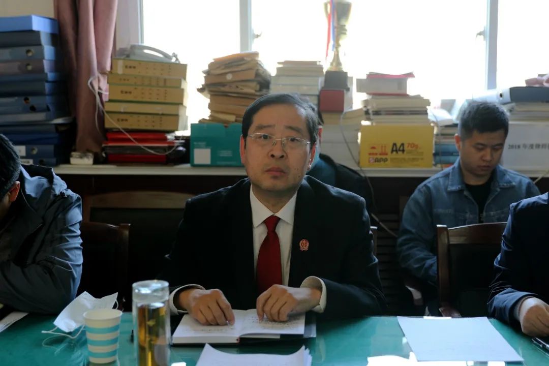 濮阳中院党组、副院长井云亮走访律师事务所和企业